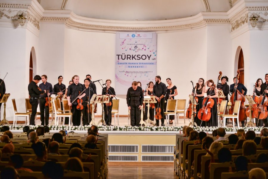 TÜRKSOY-un Gənclər Kamera Orkestri Bakıda çıxış edib