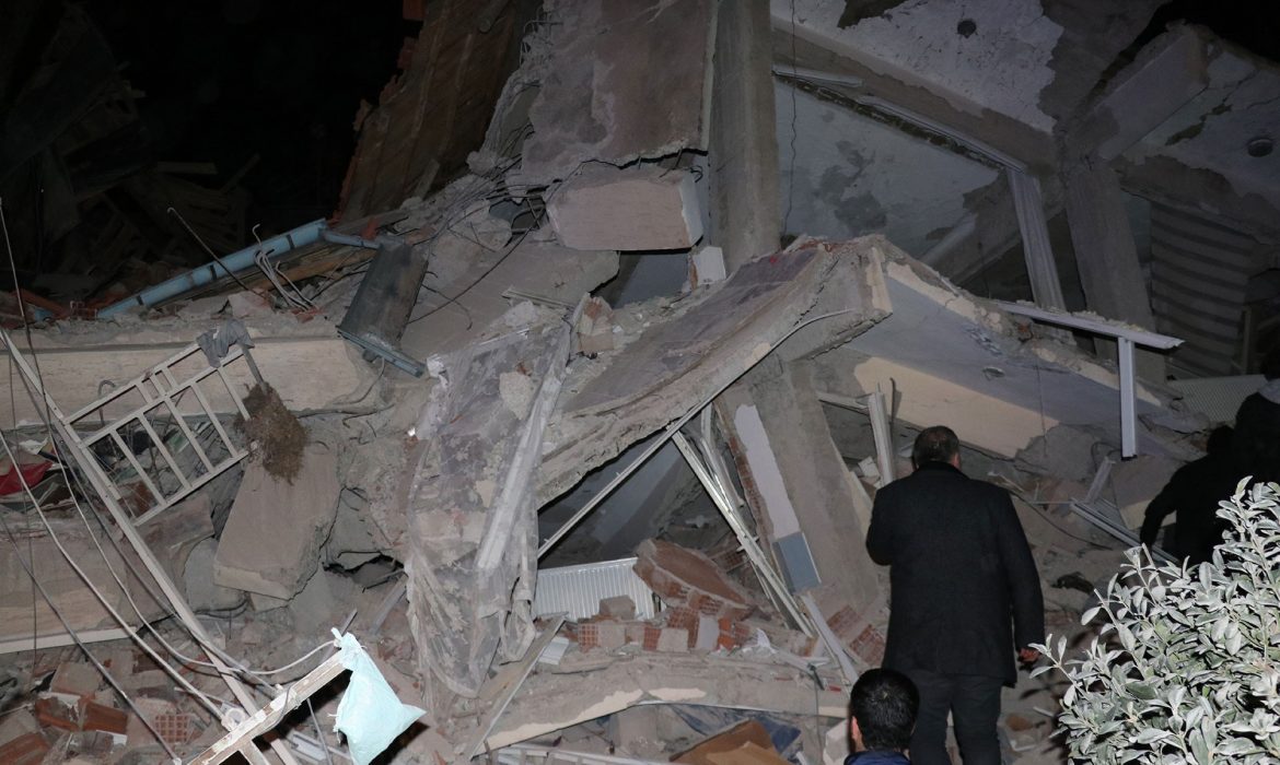 Türkiyədə zəlzələ nəticəsində ölənlərin sayı 19-a çatıb, 782 nəfər yaralıdır