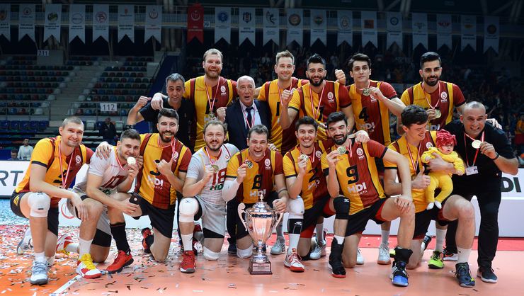“Qalatasaray” klubunun oyununu azərbaycanlı hakim idarə edəcək