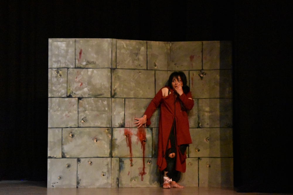 İstanbulda “Cəhənnəmdə 8 gün” teatr tamaşasının premyerası olub