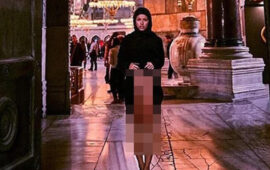 Türkiyə Ayasofyada çılpaq poza verən modelin həbsini istəyir