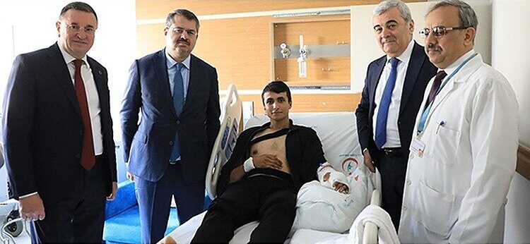 Azərbaycan nümayəndə heyəti İdlibdə yaralanan əsgərləri ziyarət etdi