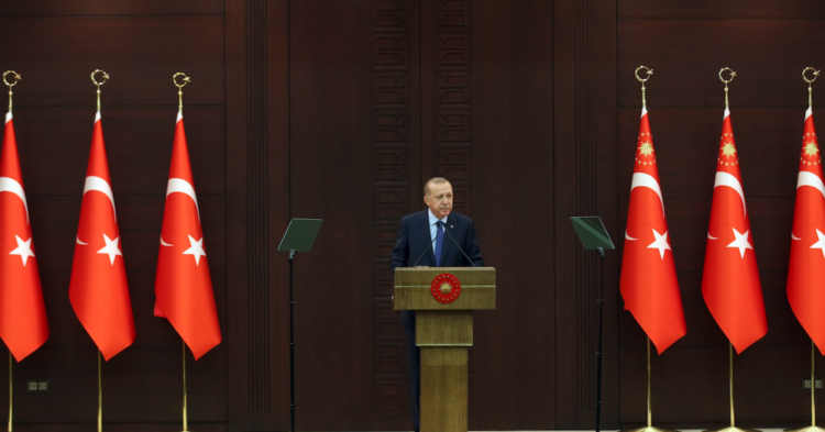 Türkiyədə koronavirus tədbirləri: Pensiyalar artırıldı, vergilər azaldıldı – VİDEO