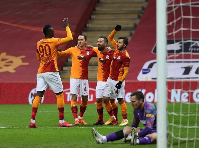 “Qalatasaray” və “Trabzonspor” qələbə qazanıb