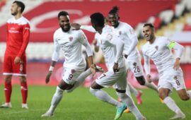 “Hatayspor” “Antalyaspor”u darmadağın edib