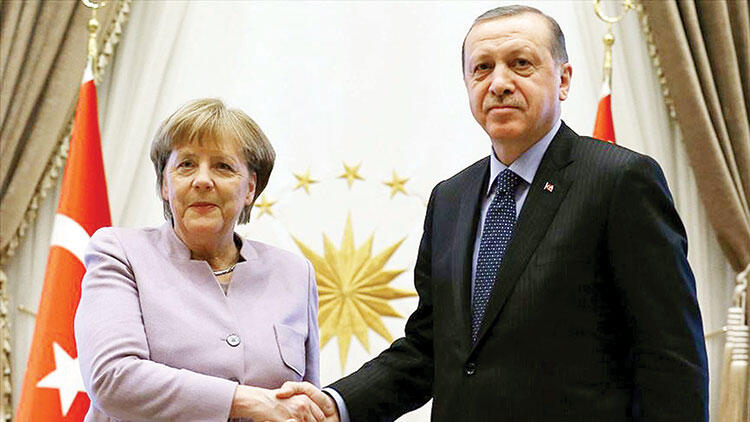 Angela Merkeldən Türkiyə açıqlaması