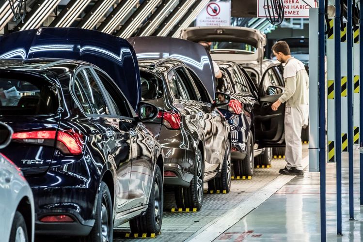 Ötən il Türkiyədə avtomobil ixracı 25,5 mlrd. dollar olub