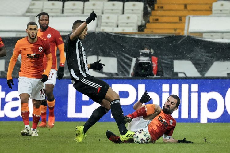“Beşiktaş”la “Qalatasaray” da bacarmayıb