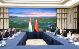 Tacikistan və Çin ikitərəfli əlaqələrin inkişafını müzakirə ediblər