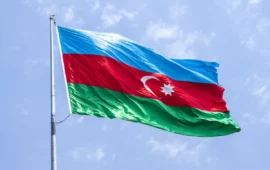 Azərbaycanda təyyarə qəzasında həlak olanların xatirəsinə bayraqlar endirilir