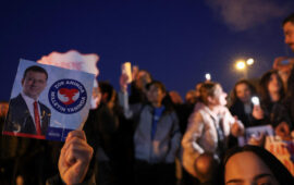 Türkiyədə məhkəmə müxalifət lideri Əkrəm İmamoğlunu həbsxanaya göndərib. Etirazlar davam edir