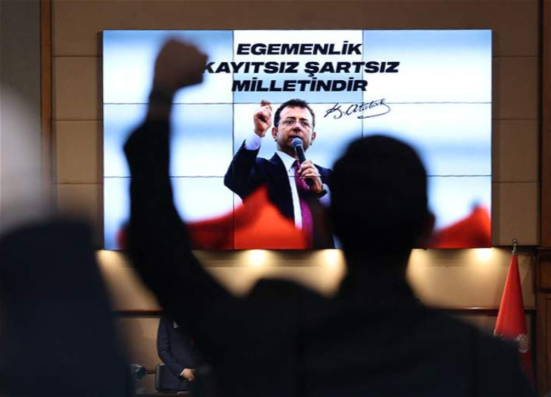 Türkiyədə həbs edilən İstanbul bələdiyyə sədrinin vəkili saxlanılıb